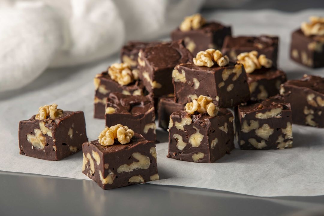 Walnut fudge