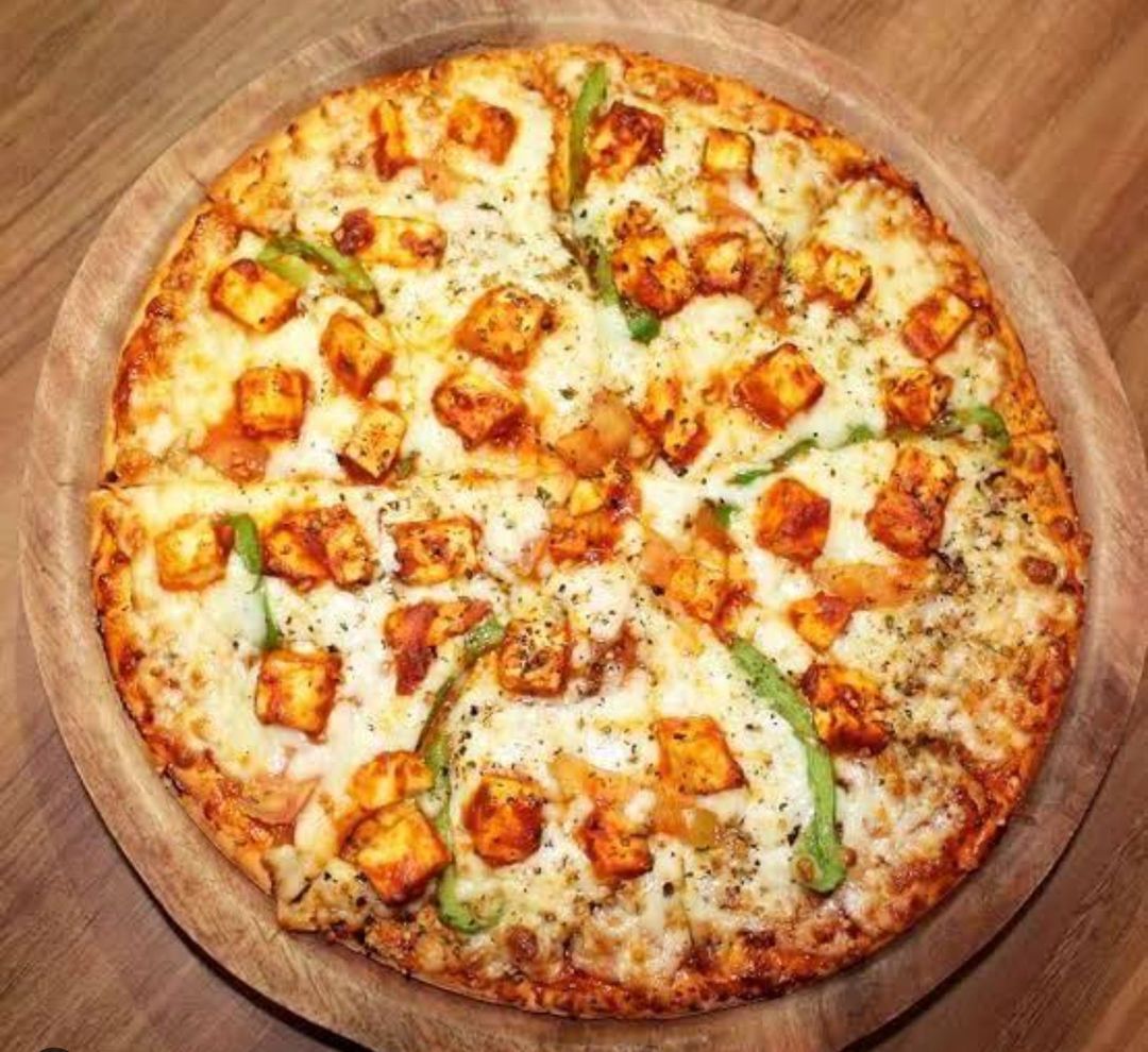 Paneer Makhni pizza