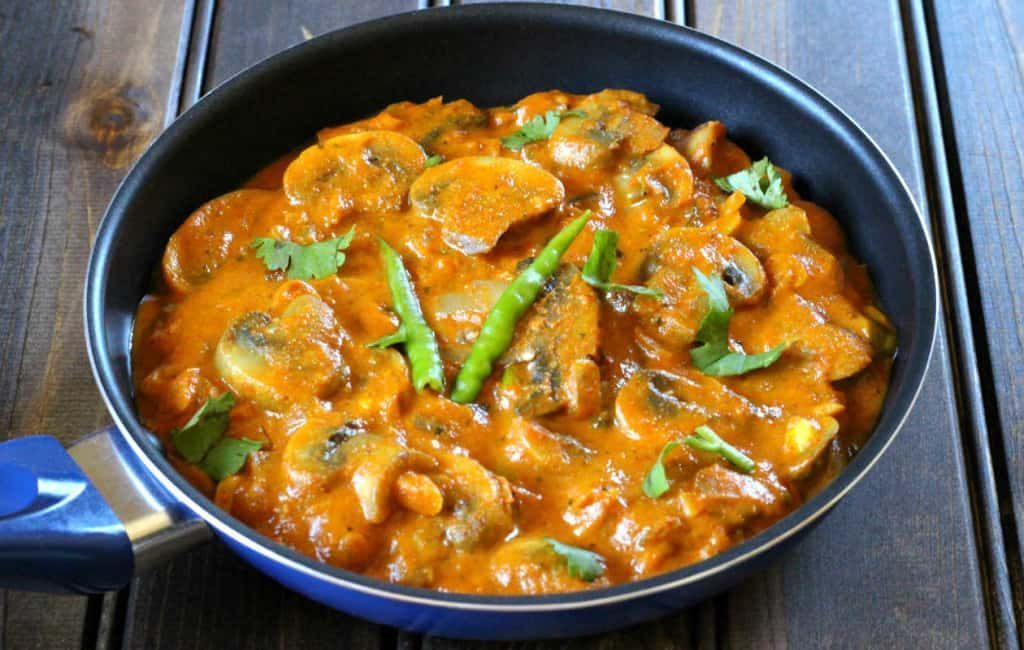 Mushroom butter masala