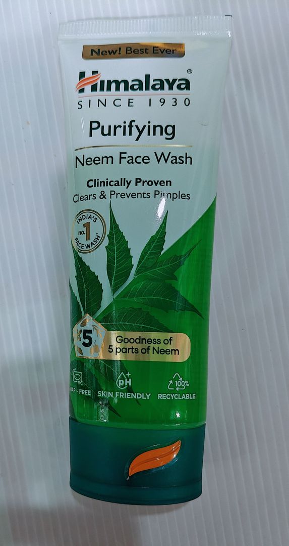Himalypurifying Neem face wash