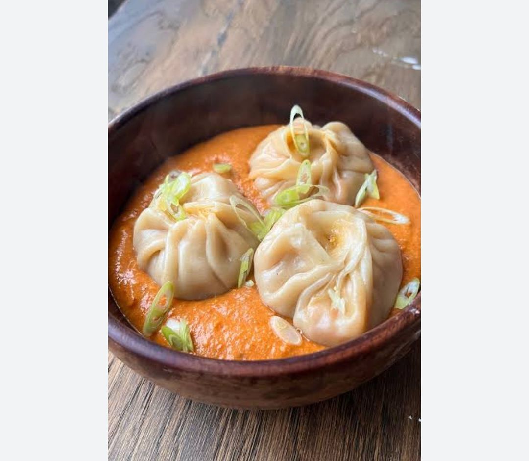 Steam chicken Momos
