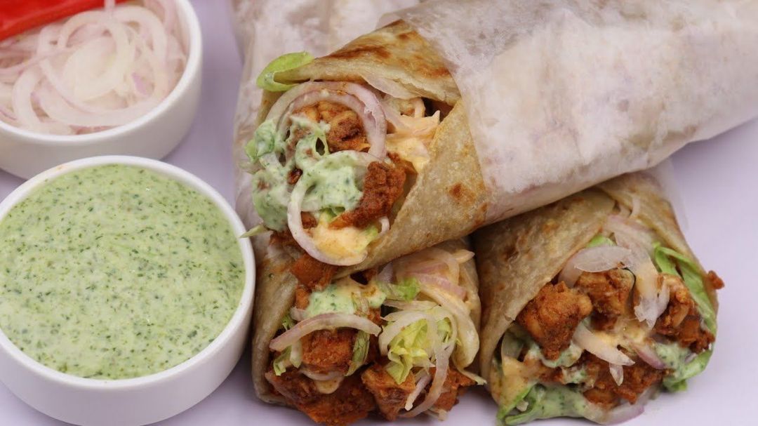 Chicken tikka roll