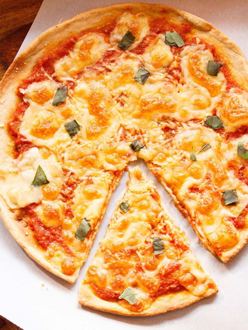 Margherita veg pizza