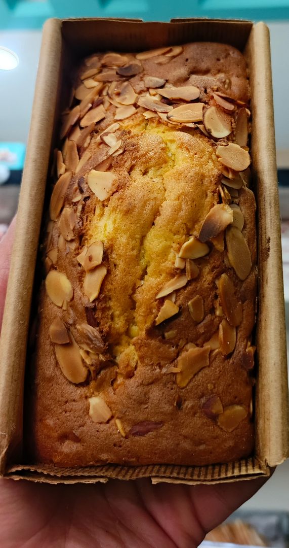 Almond cake