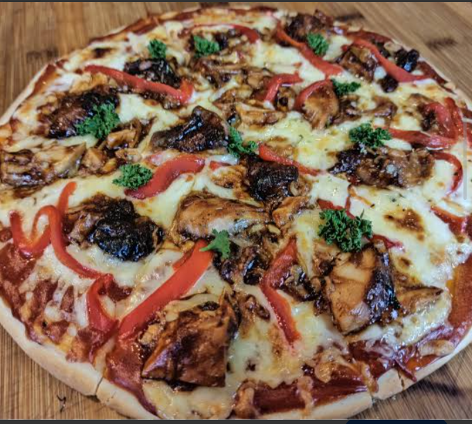 Roasted chicken pizza