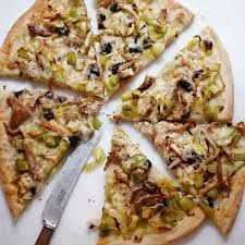 Peri peri chicken pizza