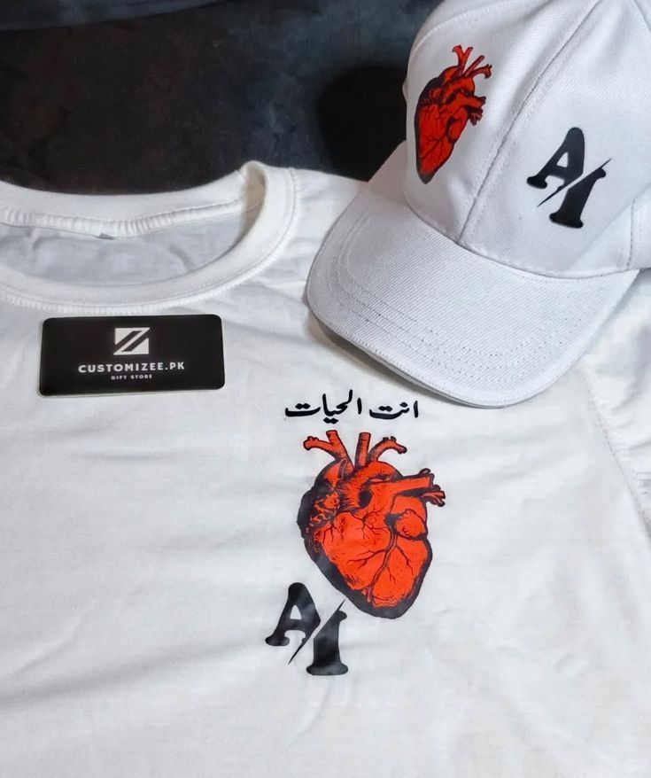 T shirt with cap white