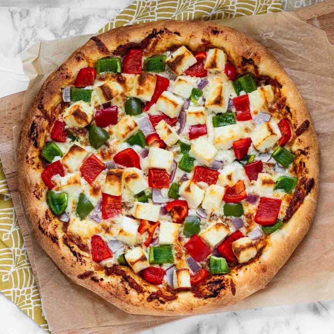 Paneer spicy pizza