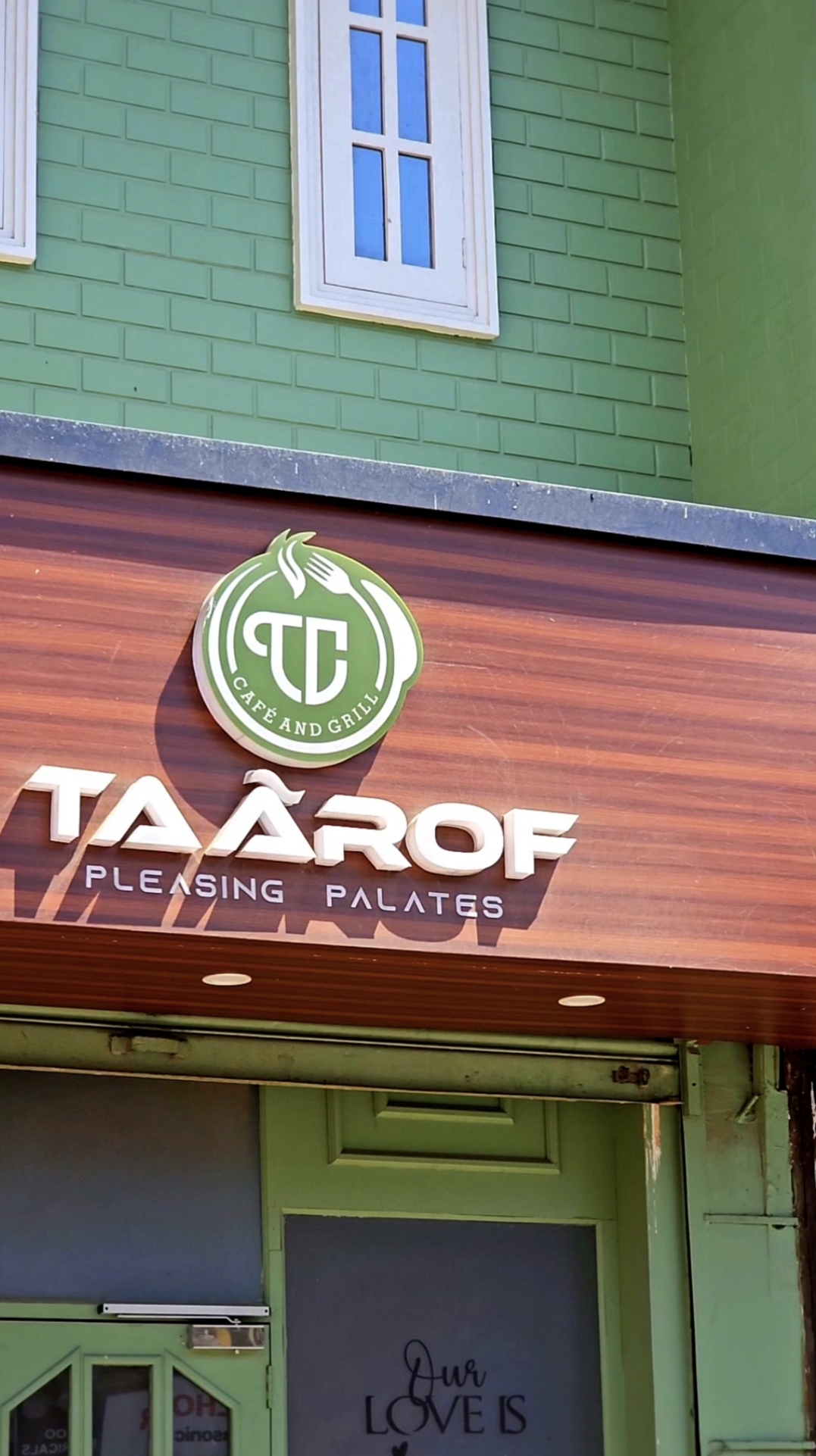 Taarof Cafe